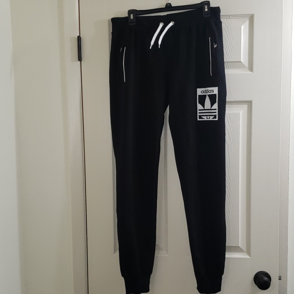 2pc Adidas Sweatsuit . - Picture 5 of 8